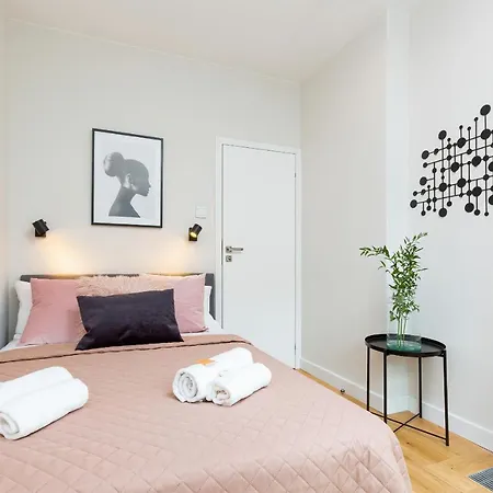 Mennica - Center By Renters Prestige