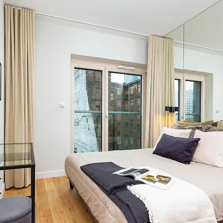 Mennica - Center By Renters Prestige *