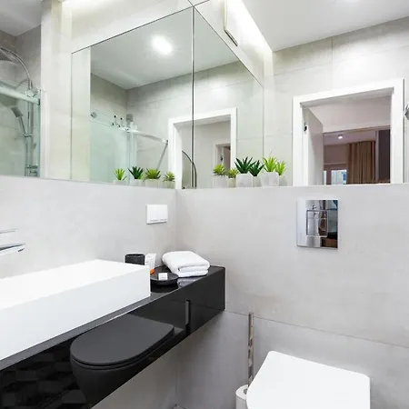Appart hôtel Mennica - Center By Renters Prestige