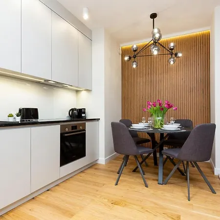 Mennica - Center By Renters Prestige Appart hôtel Varsovie